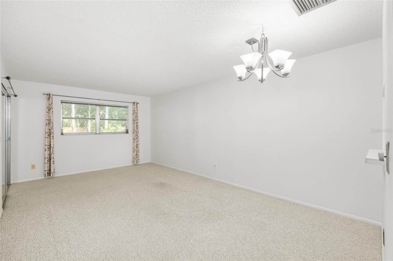 Image 11 of 27 For 1701 Pinehurst Road 24e