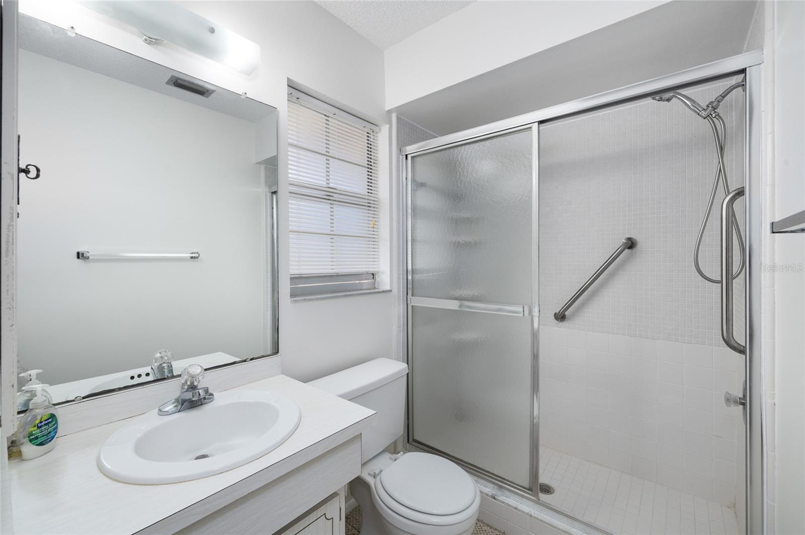 Image 15 of 27 For 1701 Pinehurst Road 24e