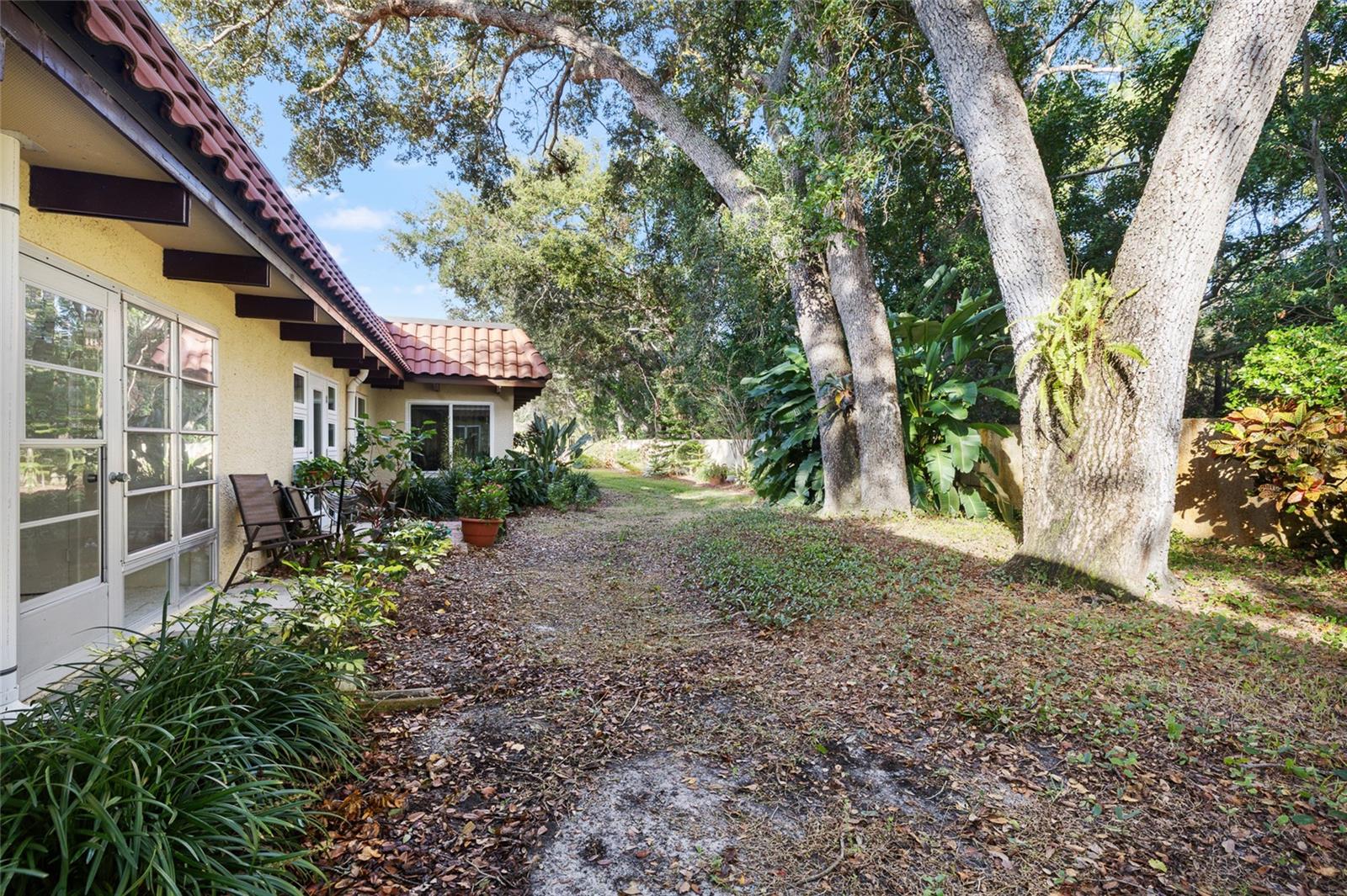 Image 19 of 27 For 1701 Pinehurst Road 24e