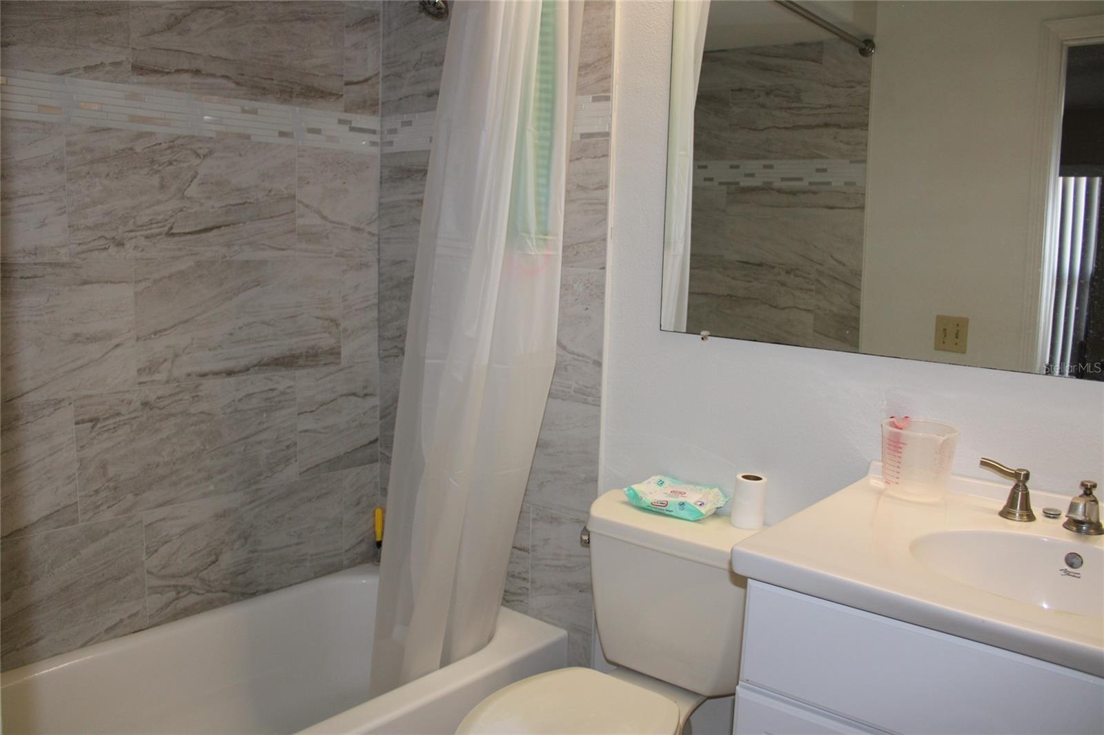 Image 6 of 12 For 6121 56th Avenue N