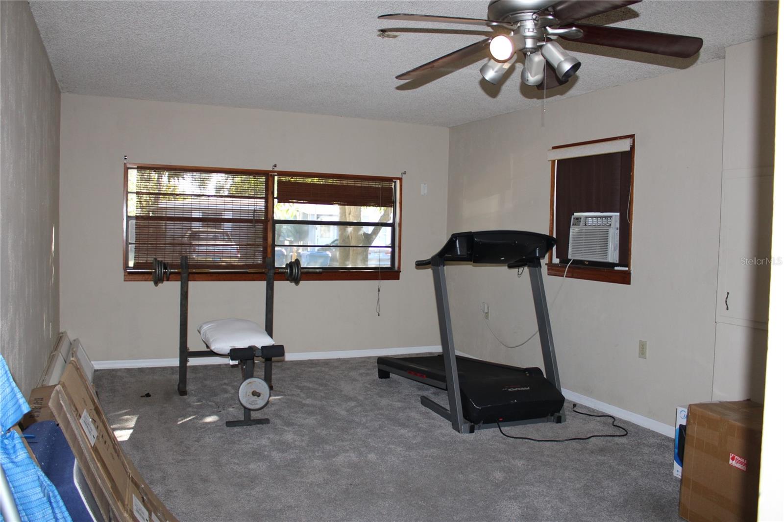 Image 7 of 12 For 6121 56th Avenue N