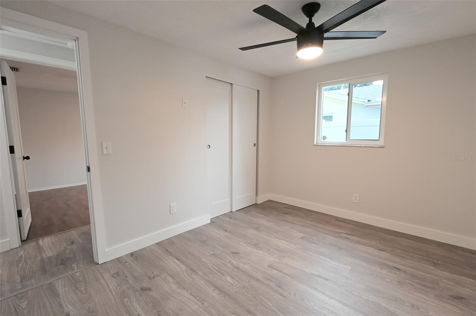 Image 28 of 41 For 11987 106th Avenue