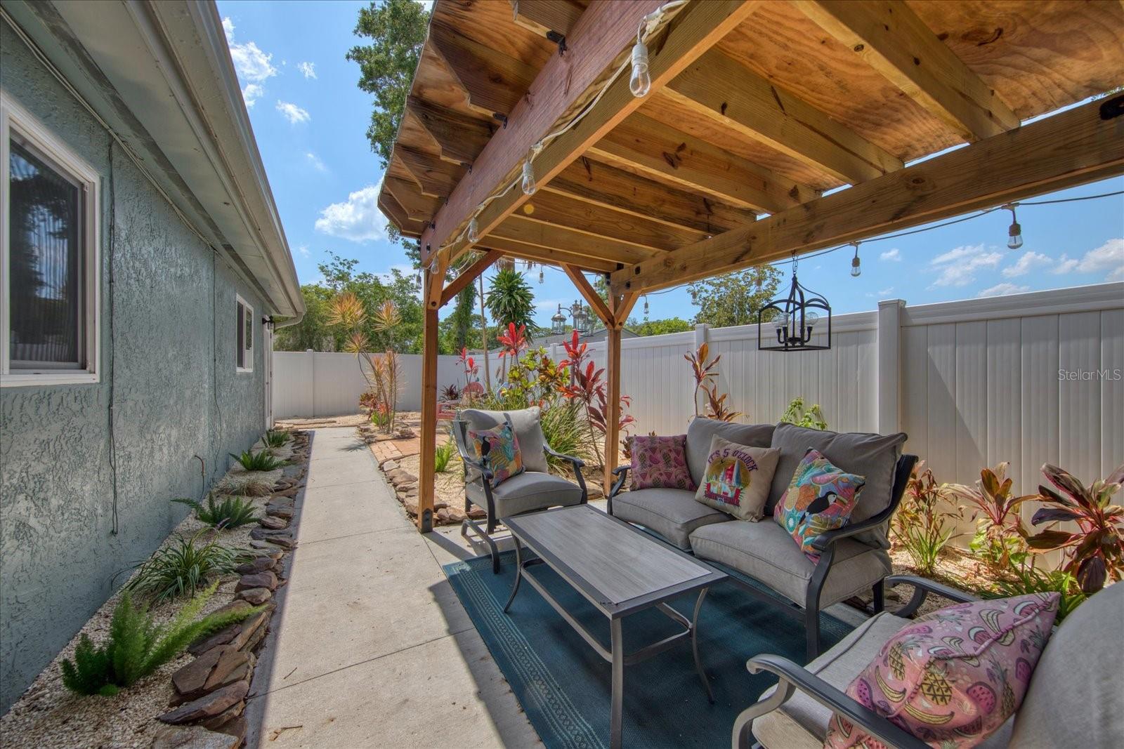 Image 38 of 41 For 11987 106th Avenue