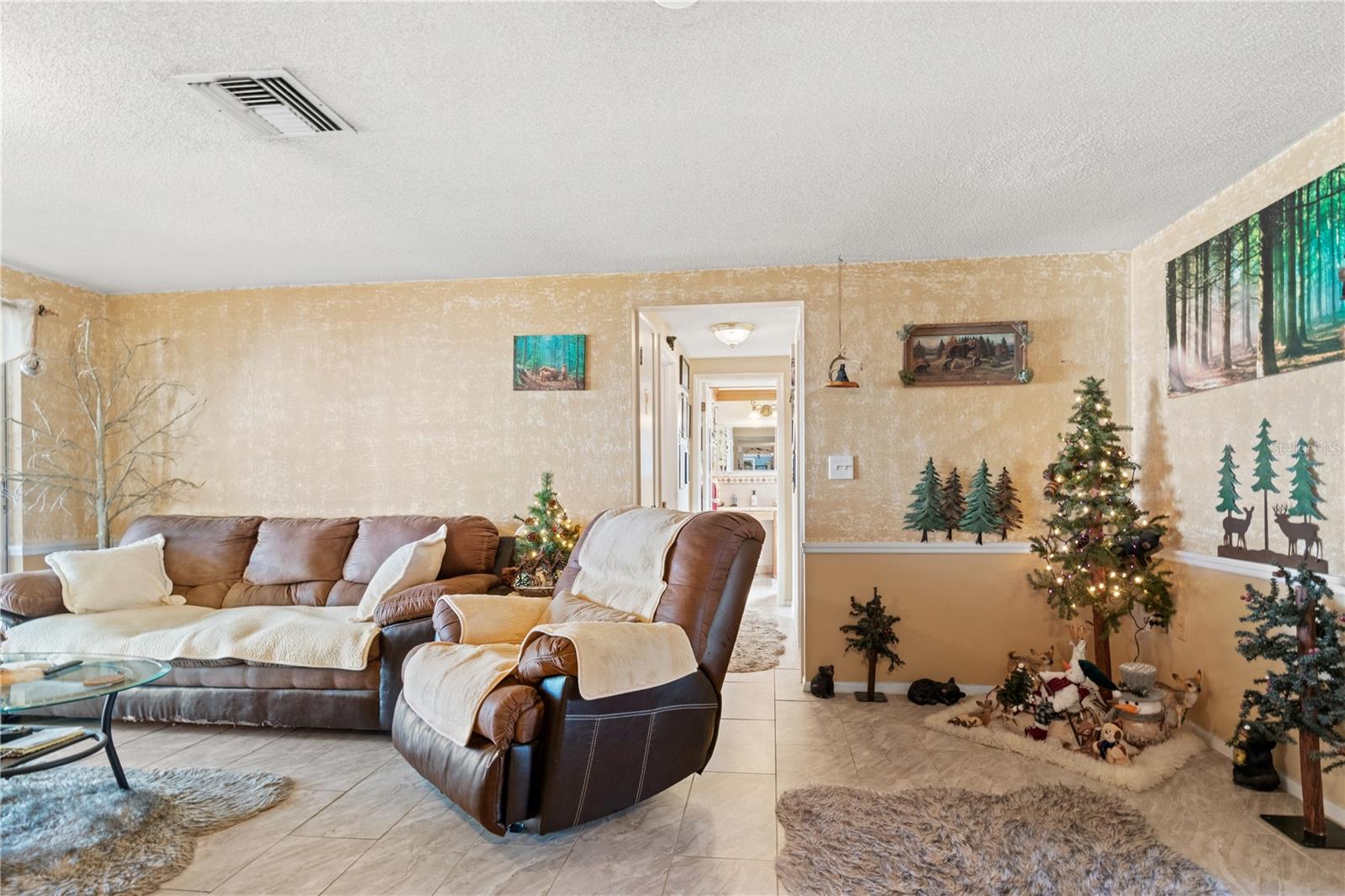 Image 23 of 41 For 4042 Jib Sail Court