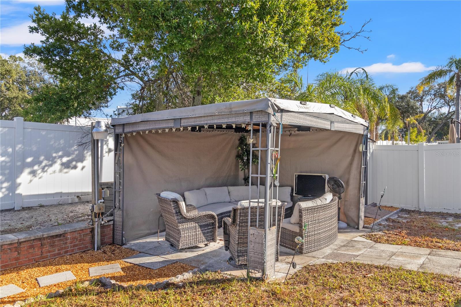 Image 37 of 41 For 4042 Jib Sail Court