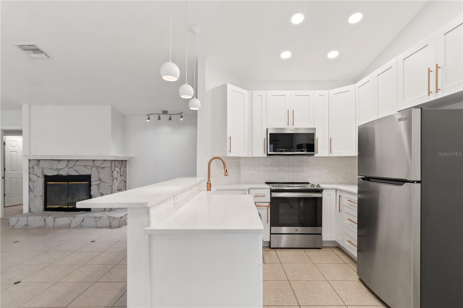 Image 5 of 29 For 7124 72nd Street