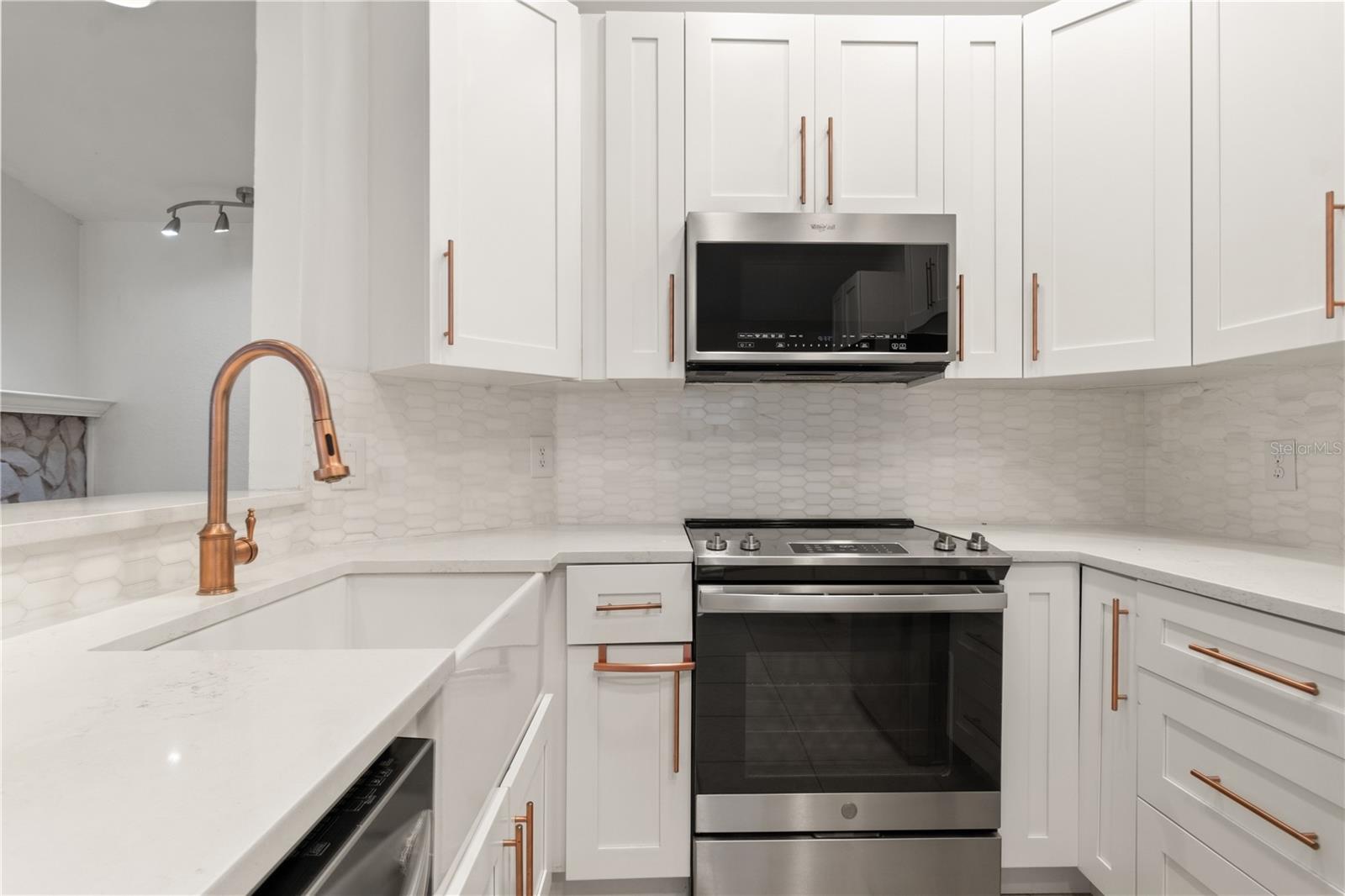 Image 6 of 29 For 7124 72nd Street