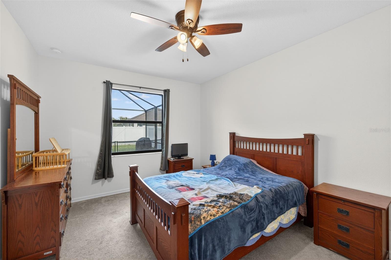 Listing photo id 29 for 13737 Garden Hills Drive