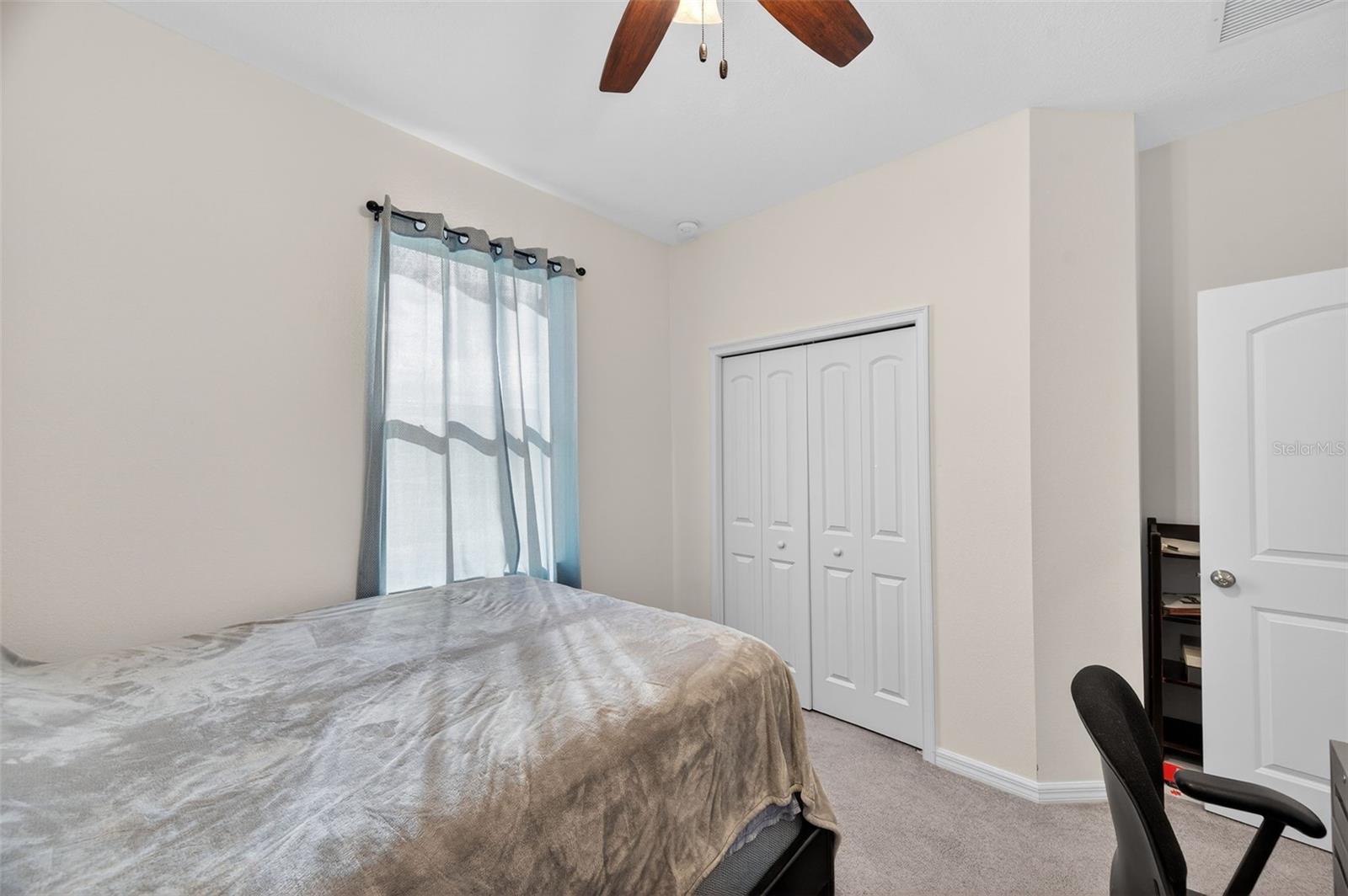 Listing photo id 36 for 13737 Garden Hills Drive