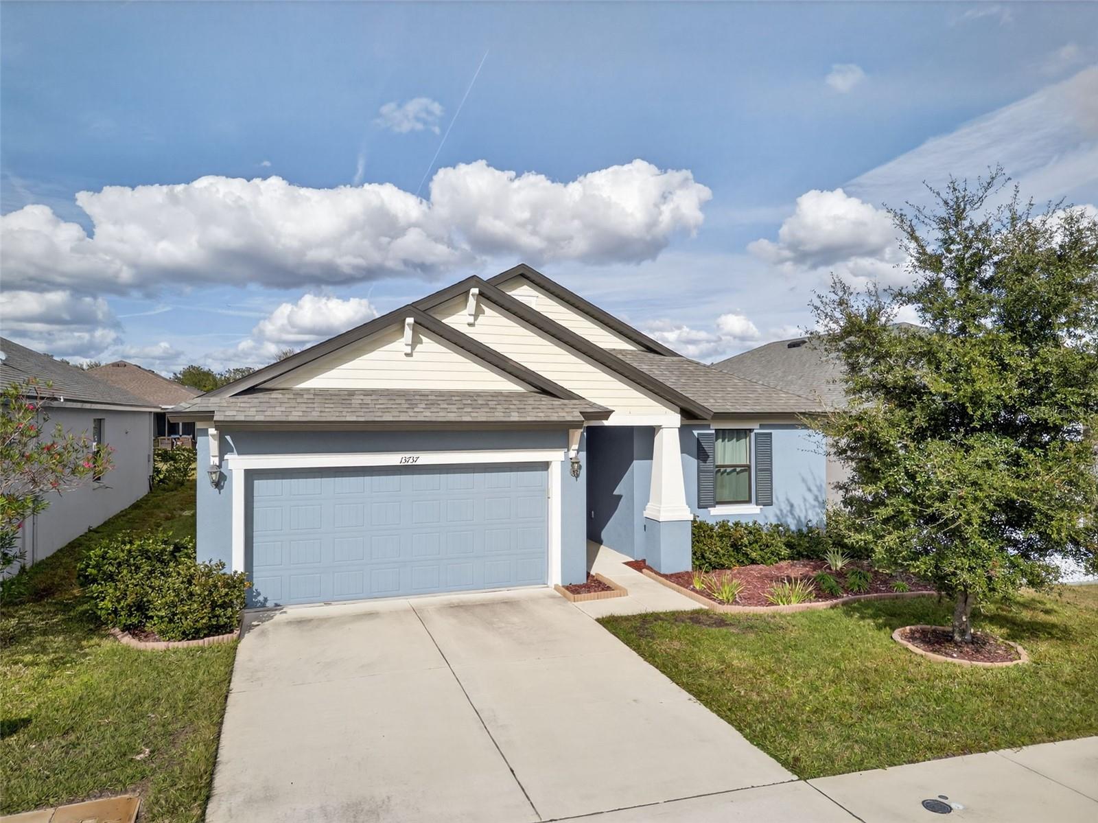 Listing photo id 51 for 13737 Garden Hills Drive