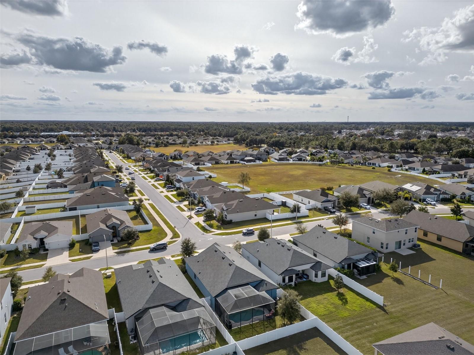 Listing photo id 59 for 13737 Garden Hills Drive