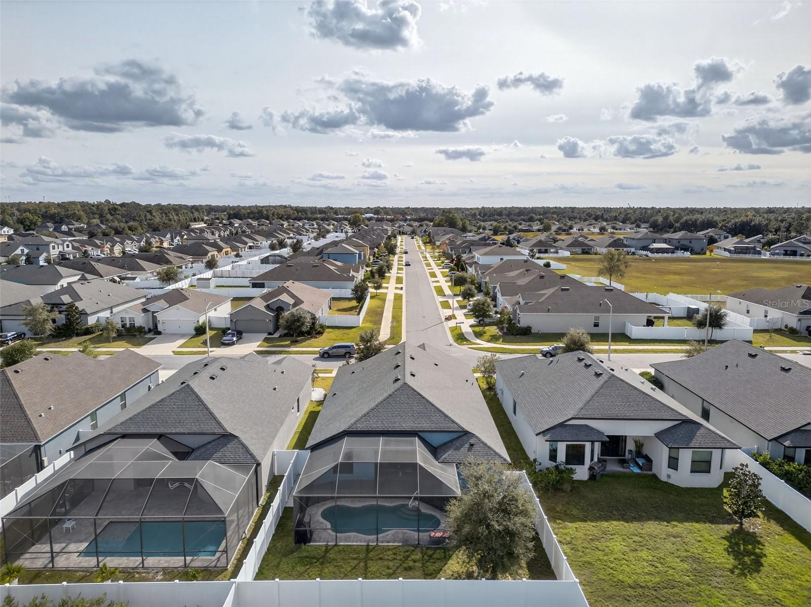 Listing photo id 61 for 13737 Garden Hills Drive