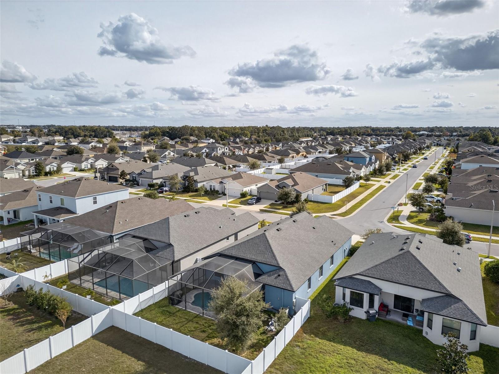 Listing photo id 62 for 13737 Garden Hills Drive