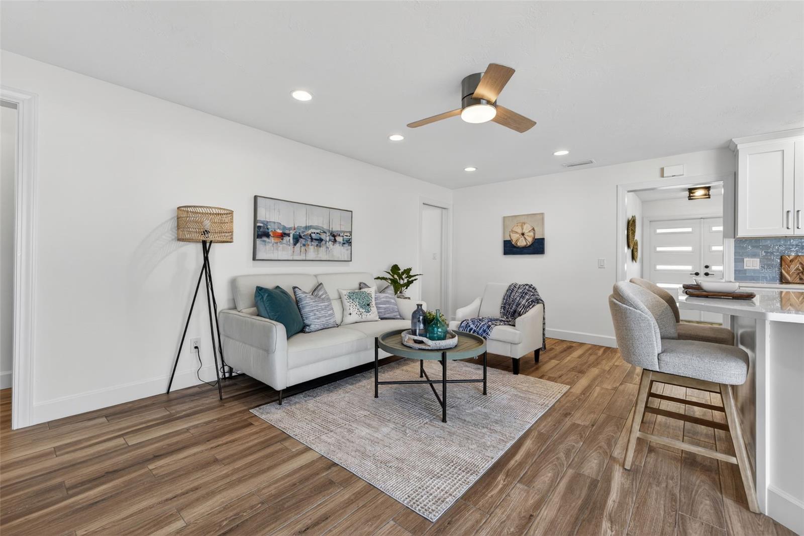 Listing photo id 17 for 2043 Tanglewood Way Ne