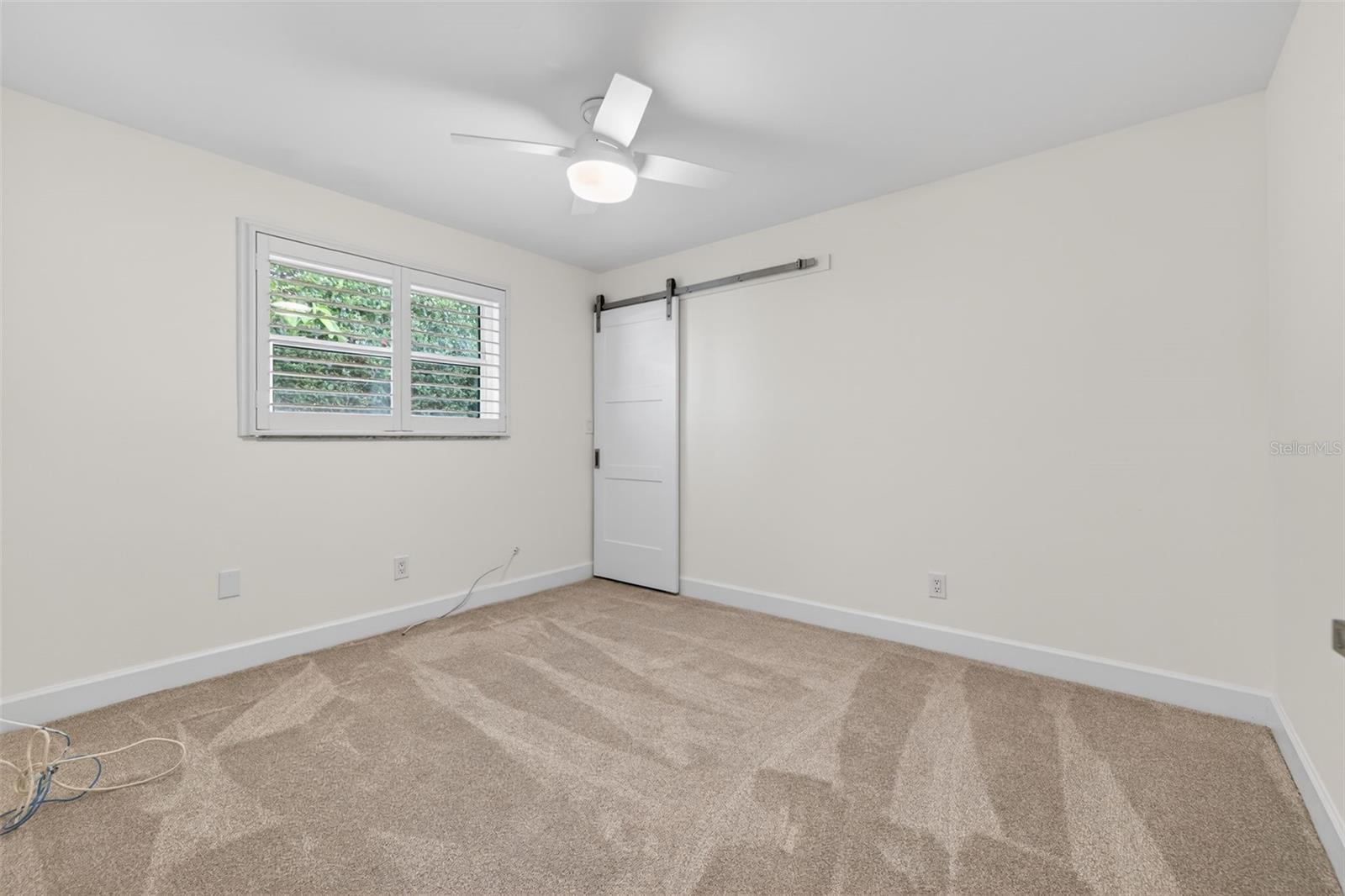 Listing photo id 23 for 2043 Tanglewood Way Ne