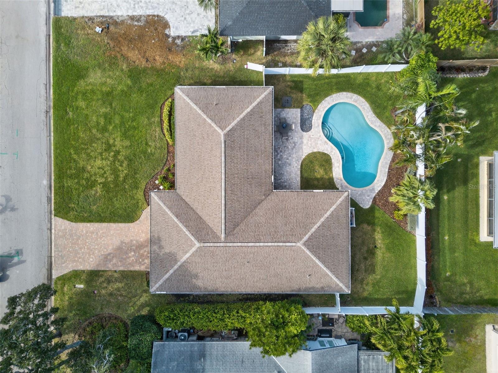 Listing photo id 1 for 2043 Tanglewood Way Ne