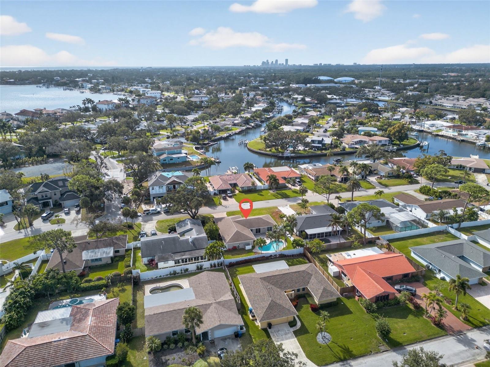 Listing photo id 34 for 2043 Tanglewood Way Ne