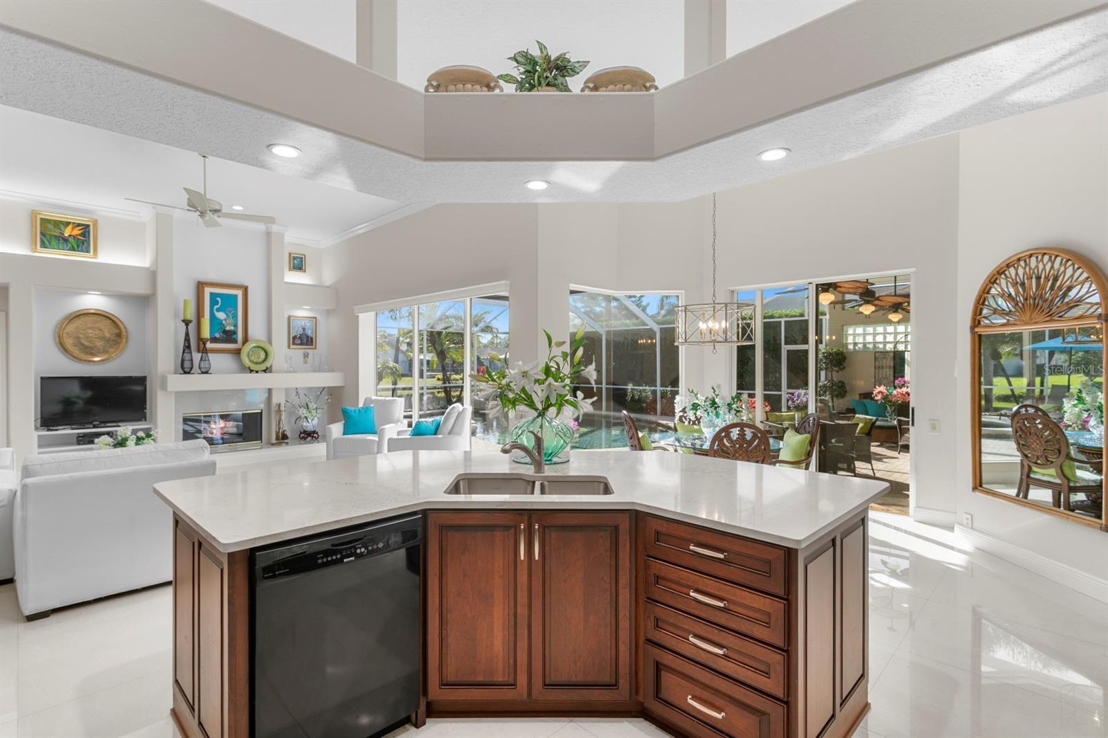 Listing photo id 33 for 16333 Birkdale Drive