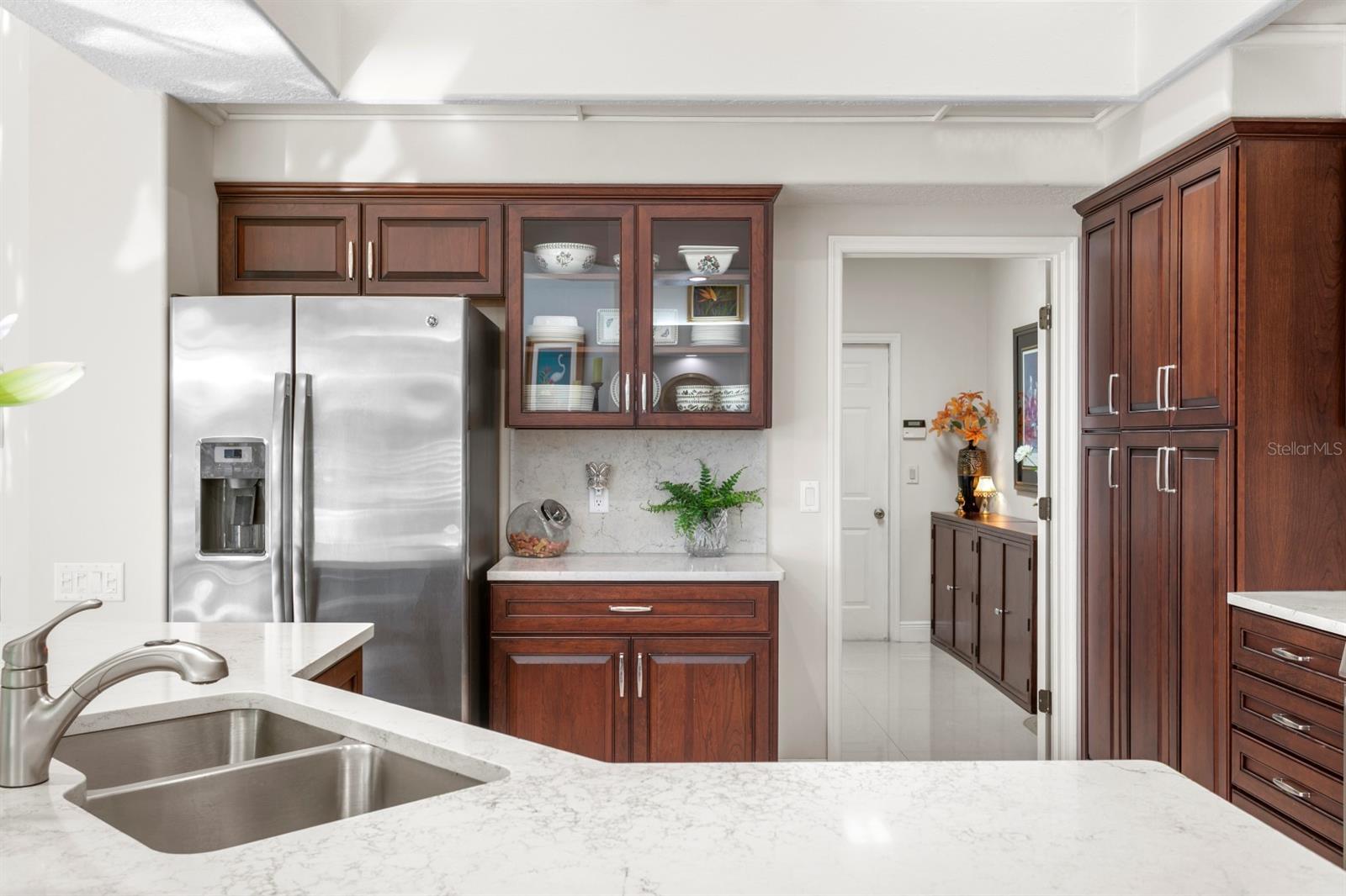 Listing photo id 35 for 16333 Birkdale Drive