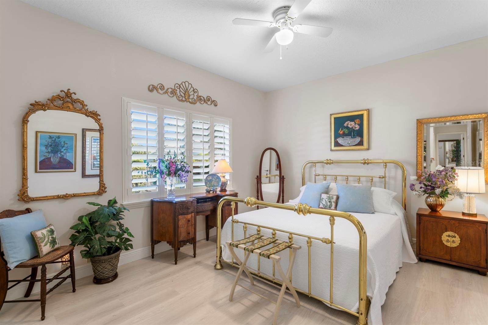 Listing photo id 48 for 16333 Birkdale Drive