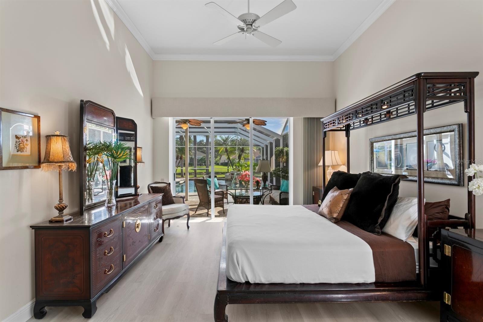 Listing photo id 4 for 16333 Birkdale Drive