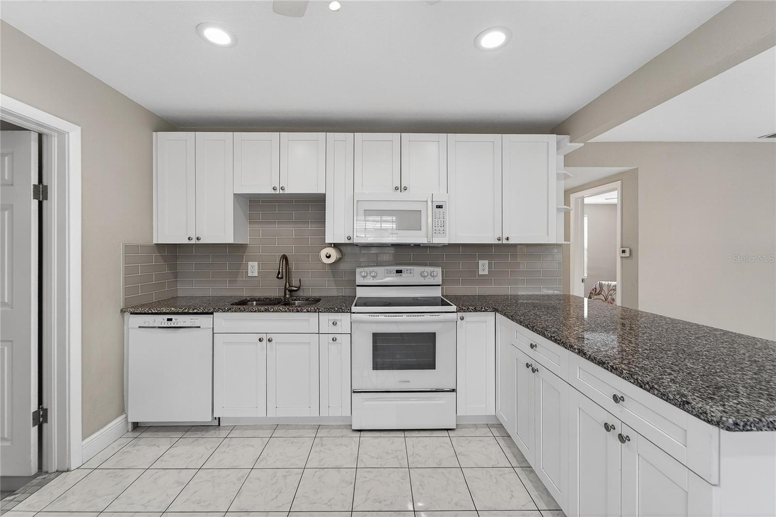 Image 11 of 46 For 4945 36th Avenue N