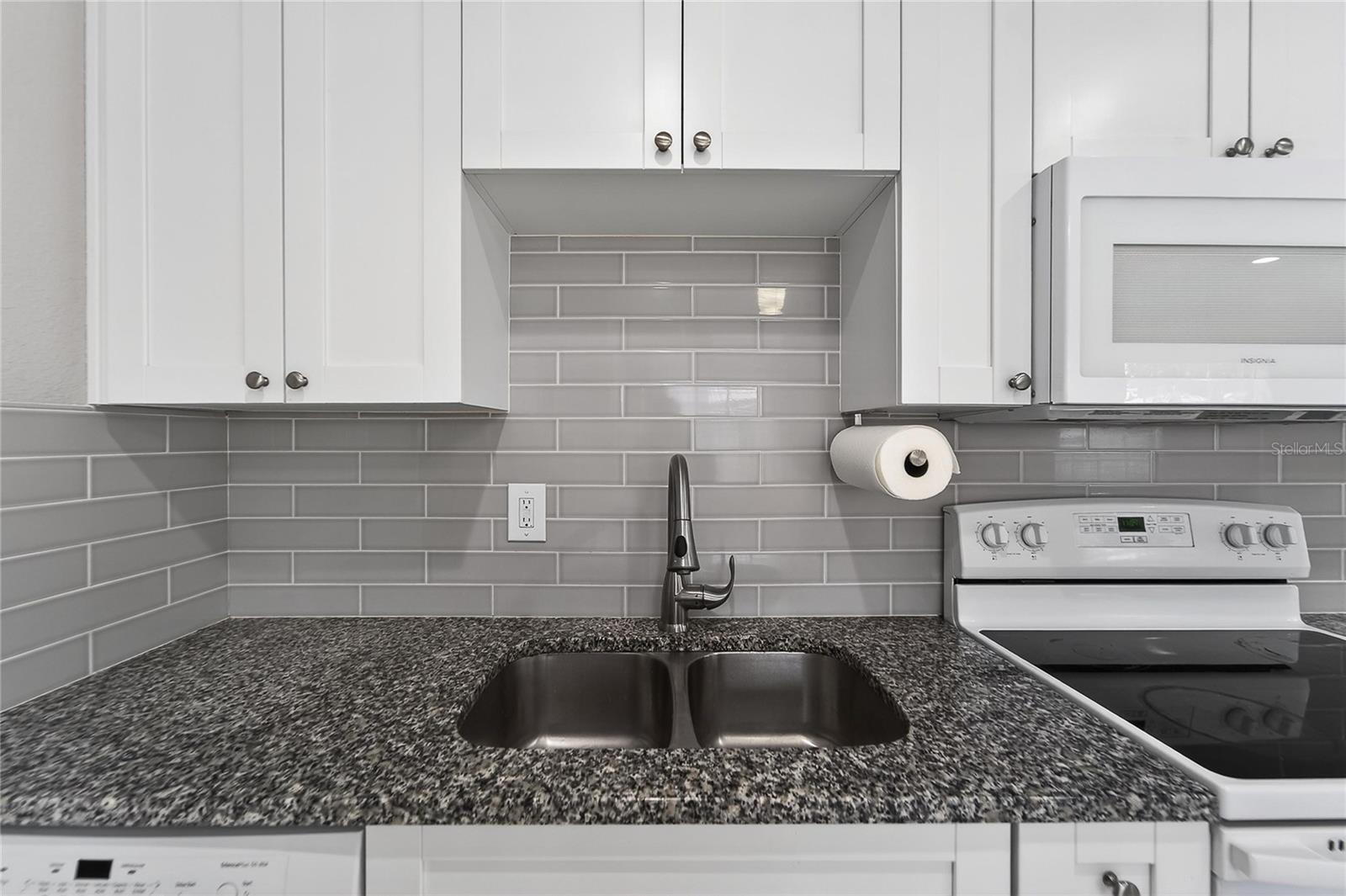 Image 12 of 46 For 4945 36th Avenue N