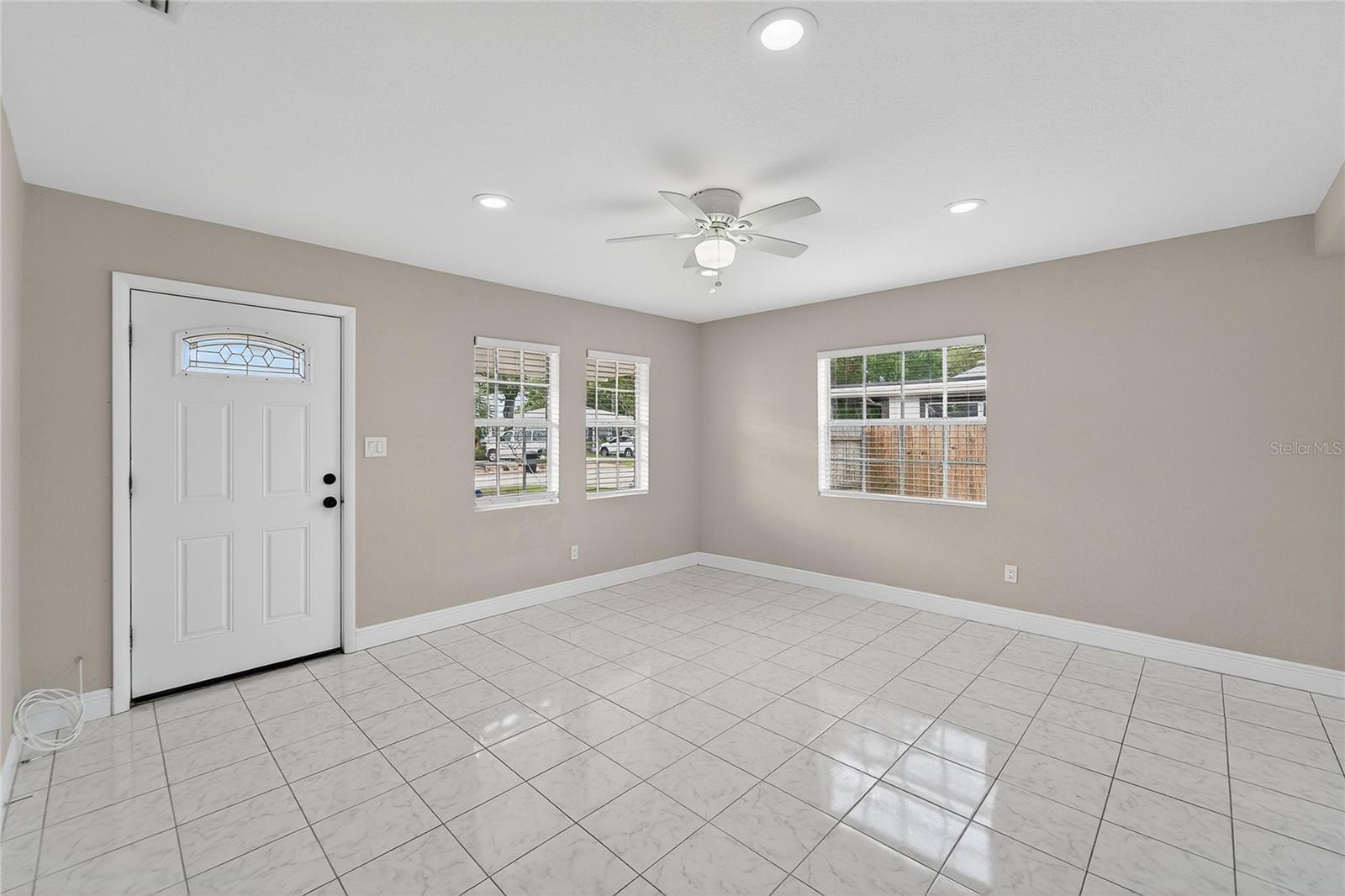 Image 6 of 46 For 4945 36th Avenue N