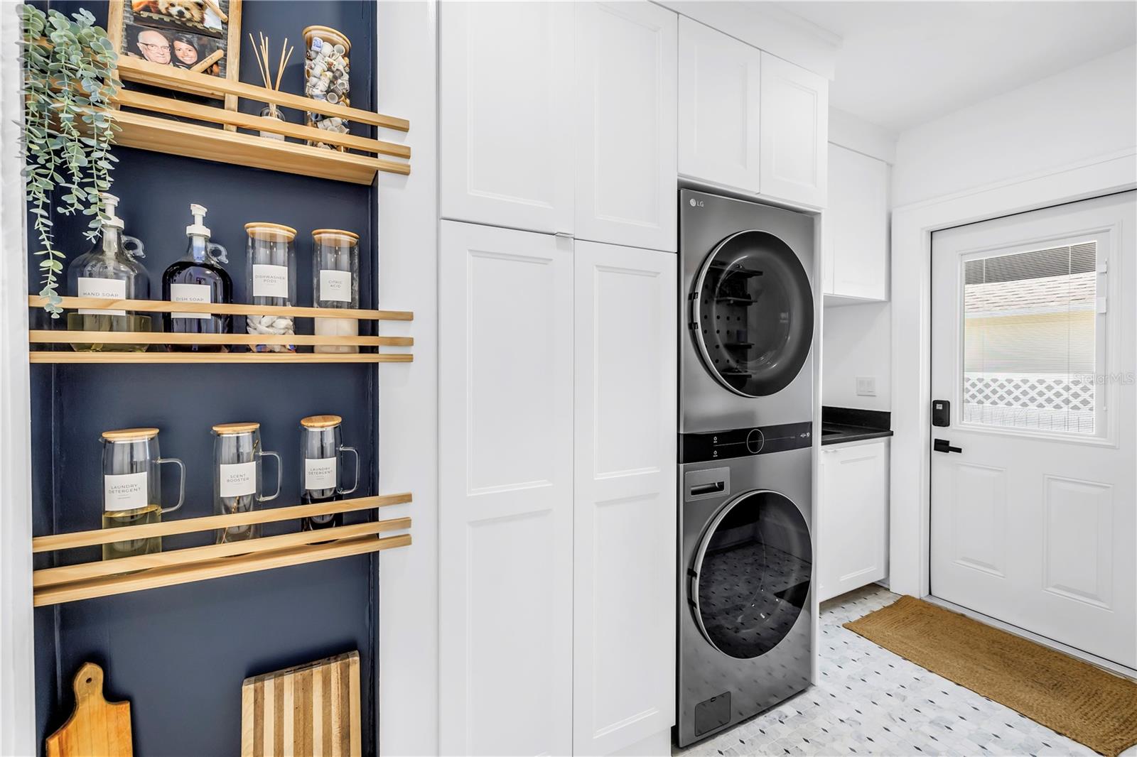 Image 11 of 33 For 650 63rd Avenue S