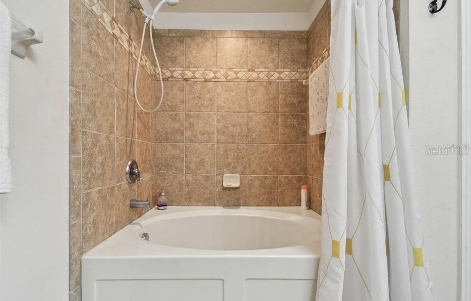 Image 16 of 27 For 11523 84th Street Circle E 106