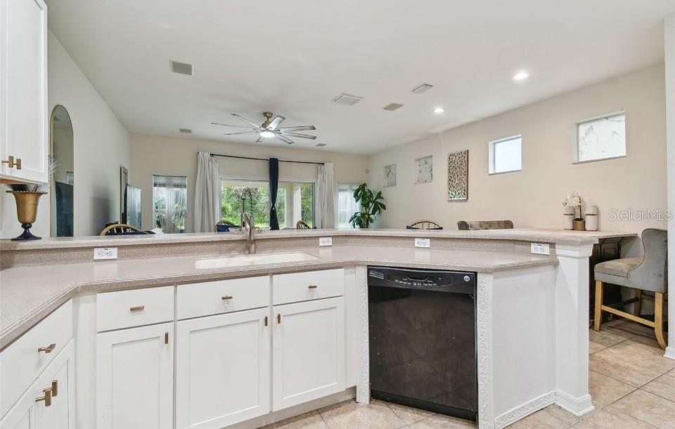 Image 4 of 27 For 11523 84th Street Circle E 106