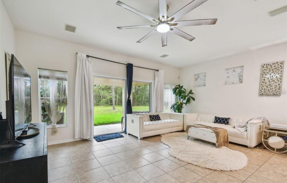 Image 9 of 27 For 11523 84th Street Circle E 106