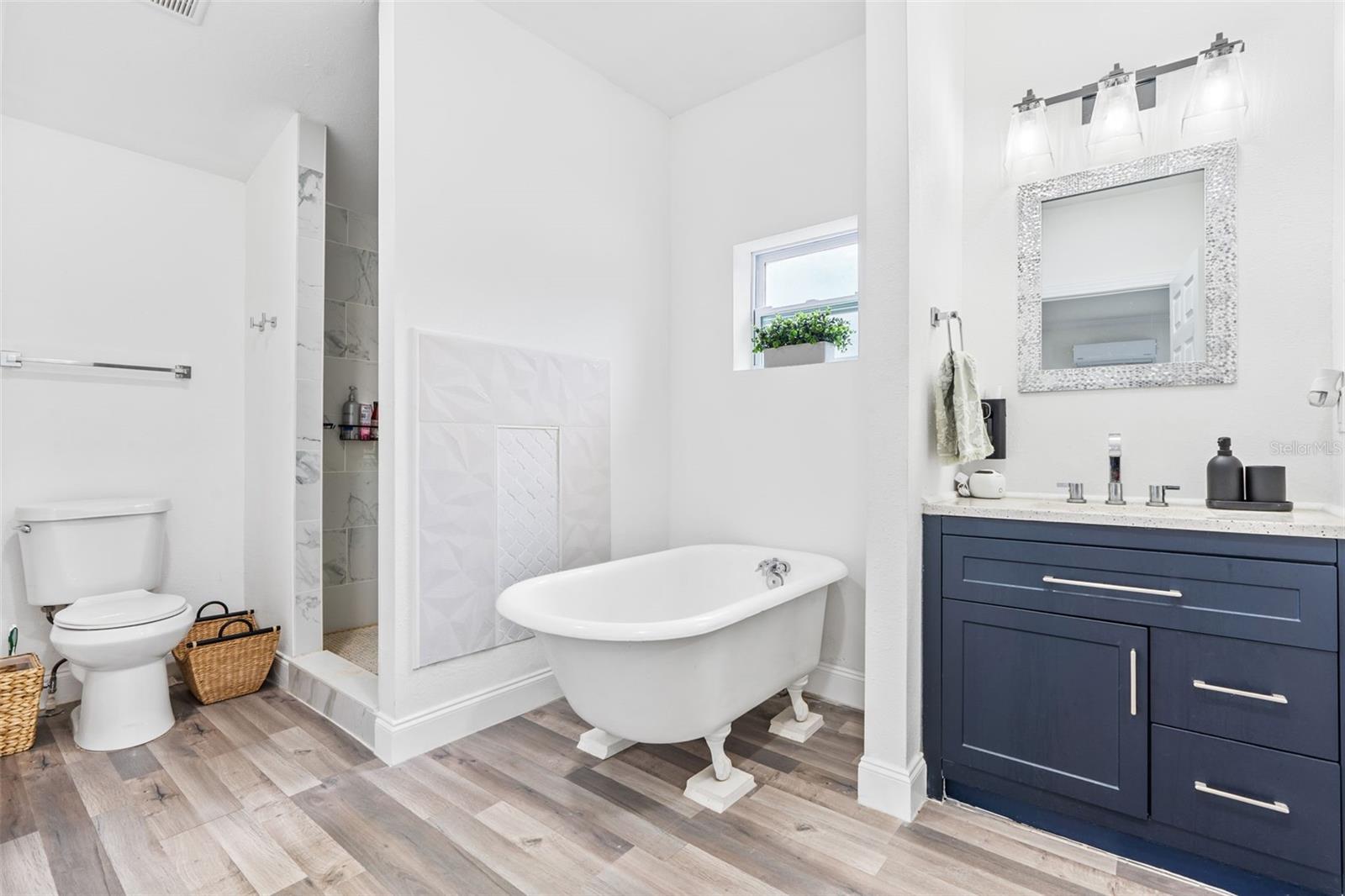 Image 16 of 21 For 2201 50th Avenue N