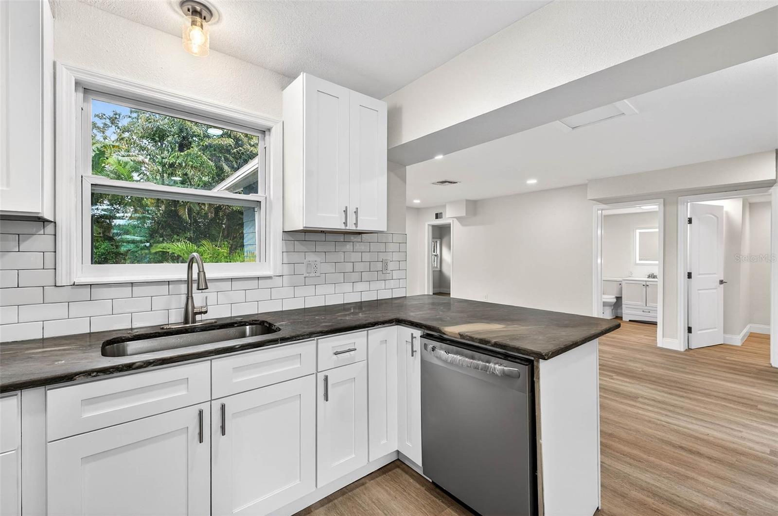 Image 11 of 35 For 5182 25th Avenue S