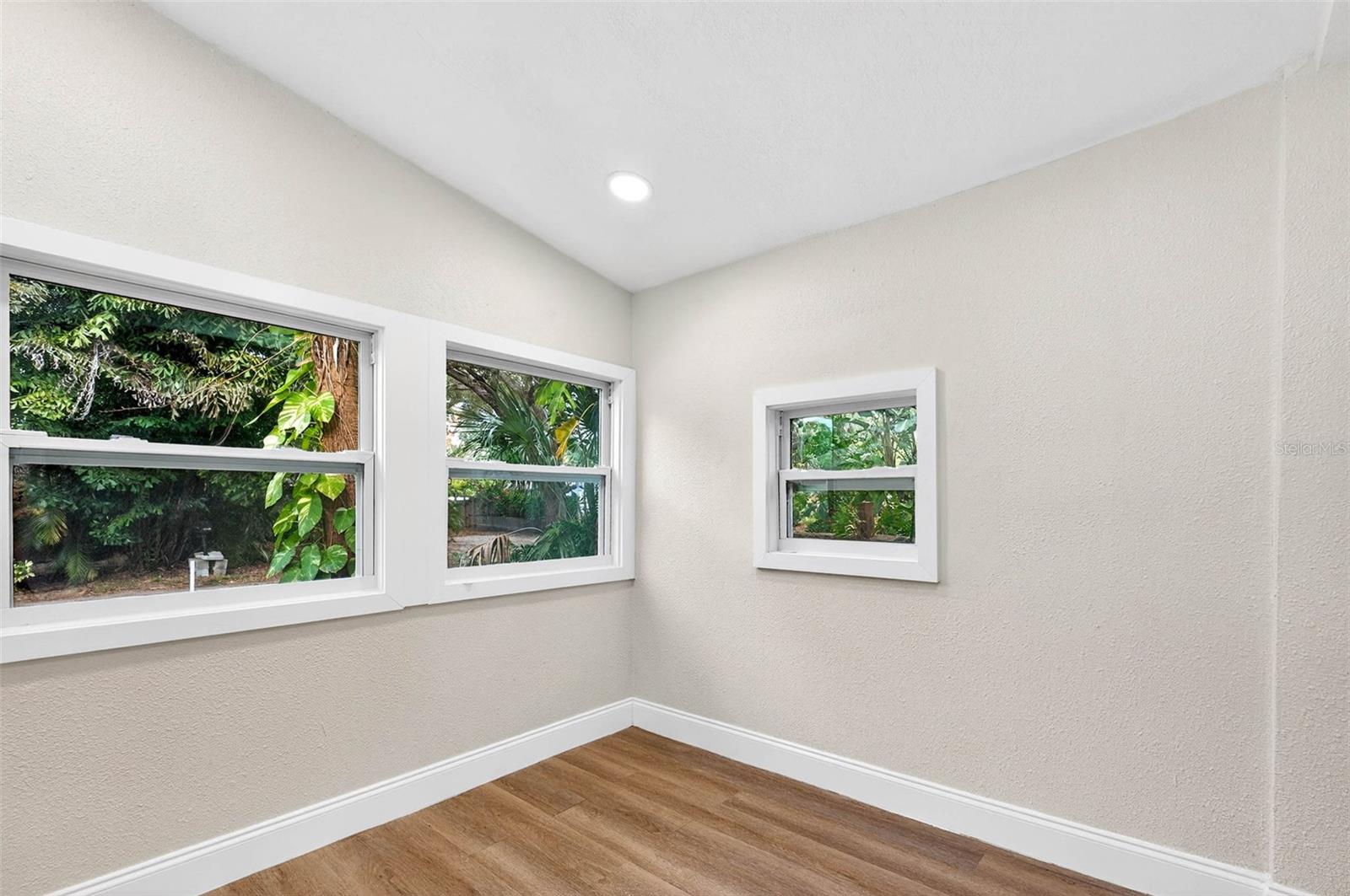 Image 14 of 35 For 5182 25th Avenue S