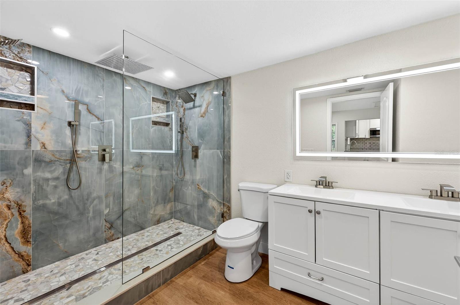 Image 22 of 35 For 5182 25th Avenue S