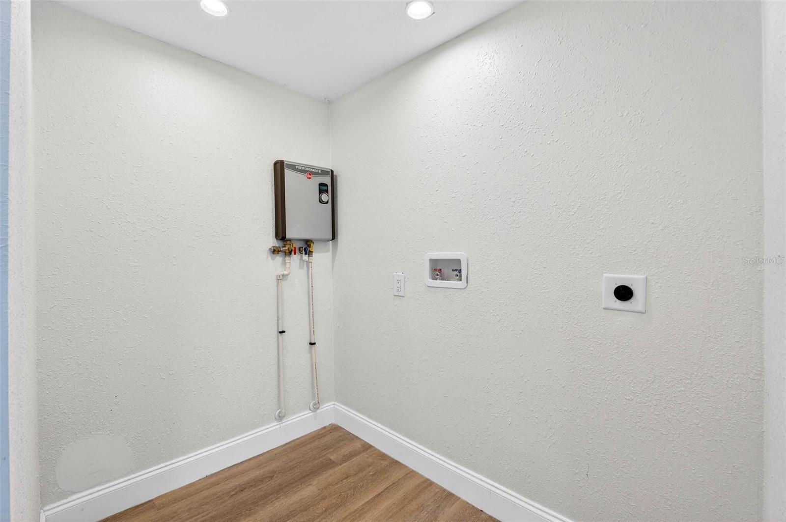 Image 26 of 35 For 5182 25th Avenue S