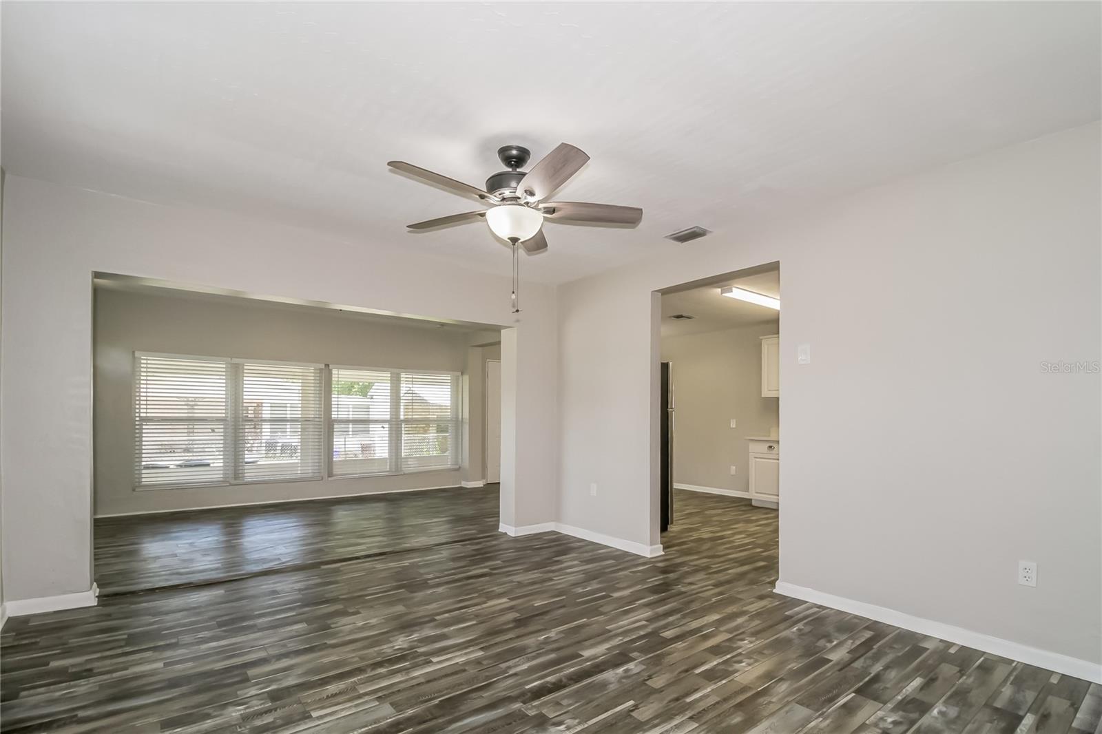 Image 4 of 16 For 52 Community Drive