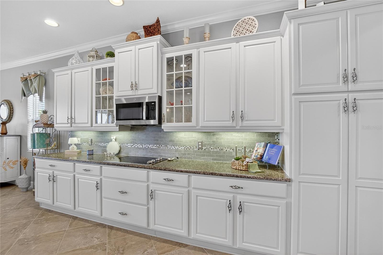 Image 13 of 81 For 1524 Emerald Dunes Drive