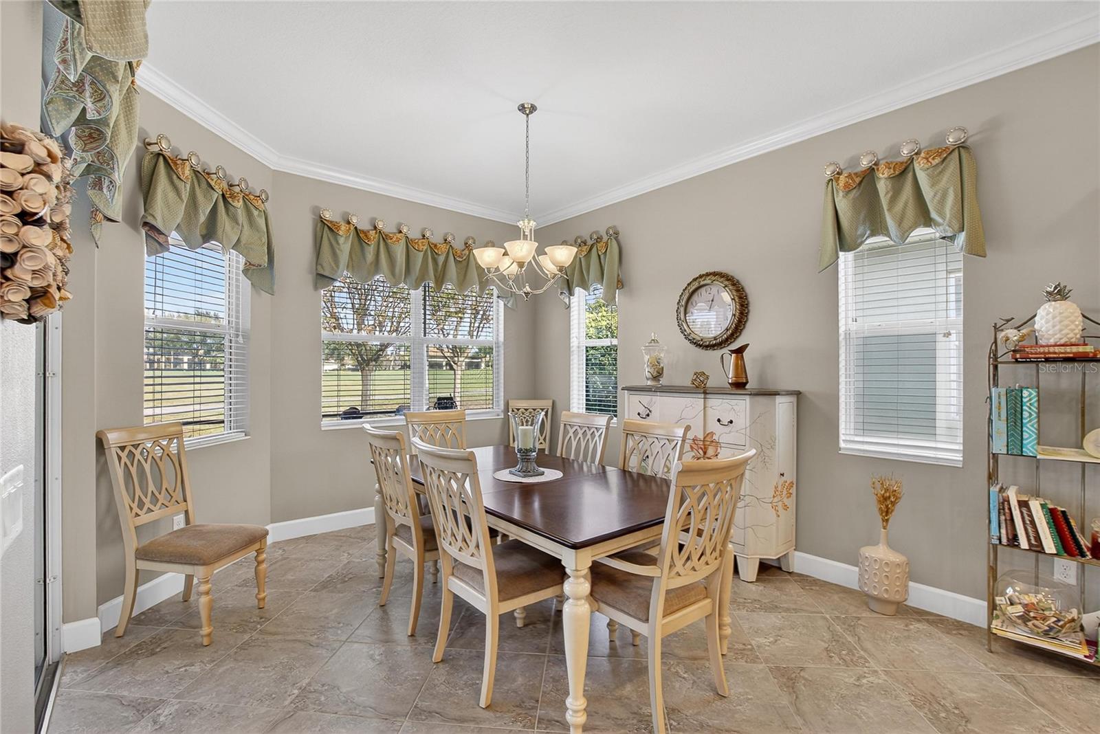 Image 17 of 81 For 1524 Emerald Dunes Drive