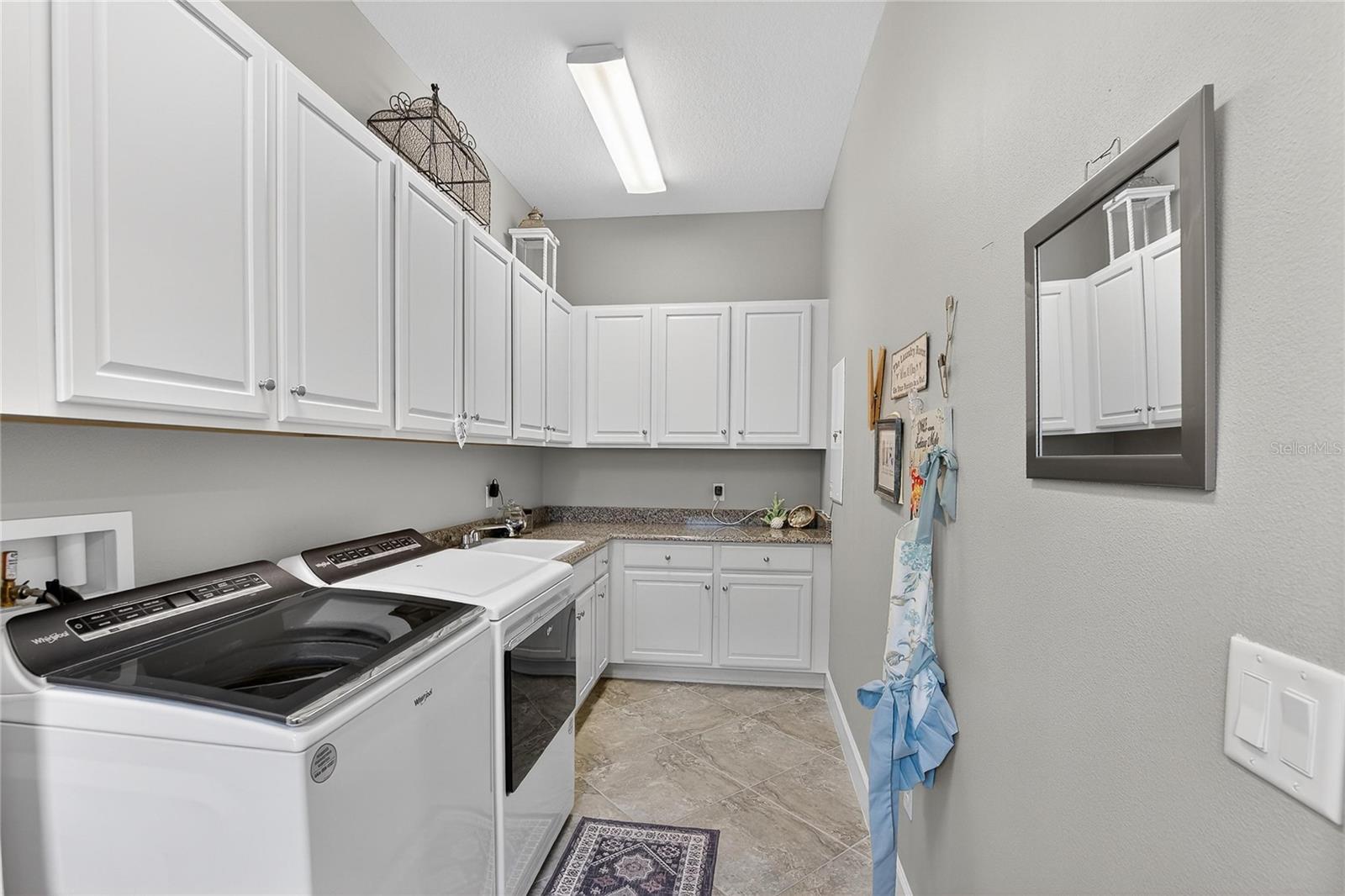 Image 37 of 81 For 1524 Emerald Dunes Drive