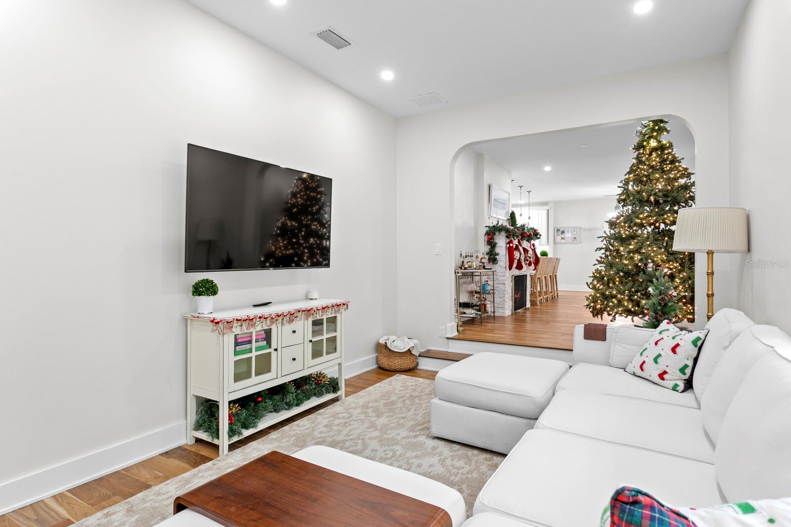 Image 23 of 61 For 1719 11th Street N