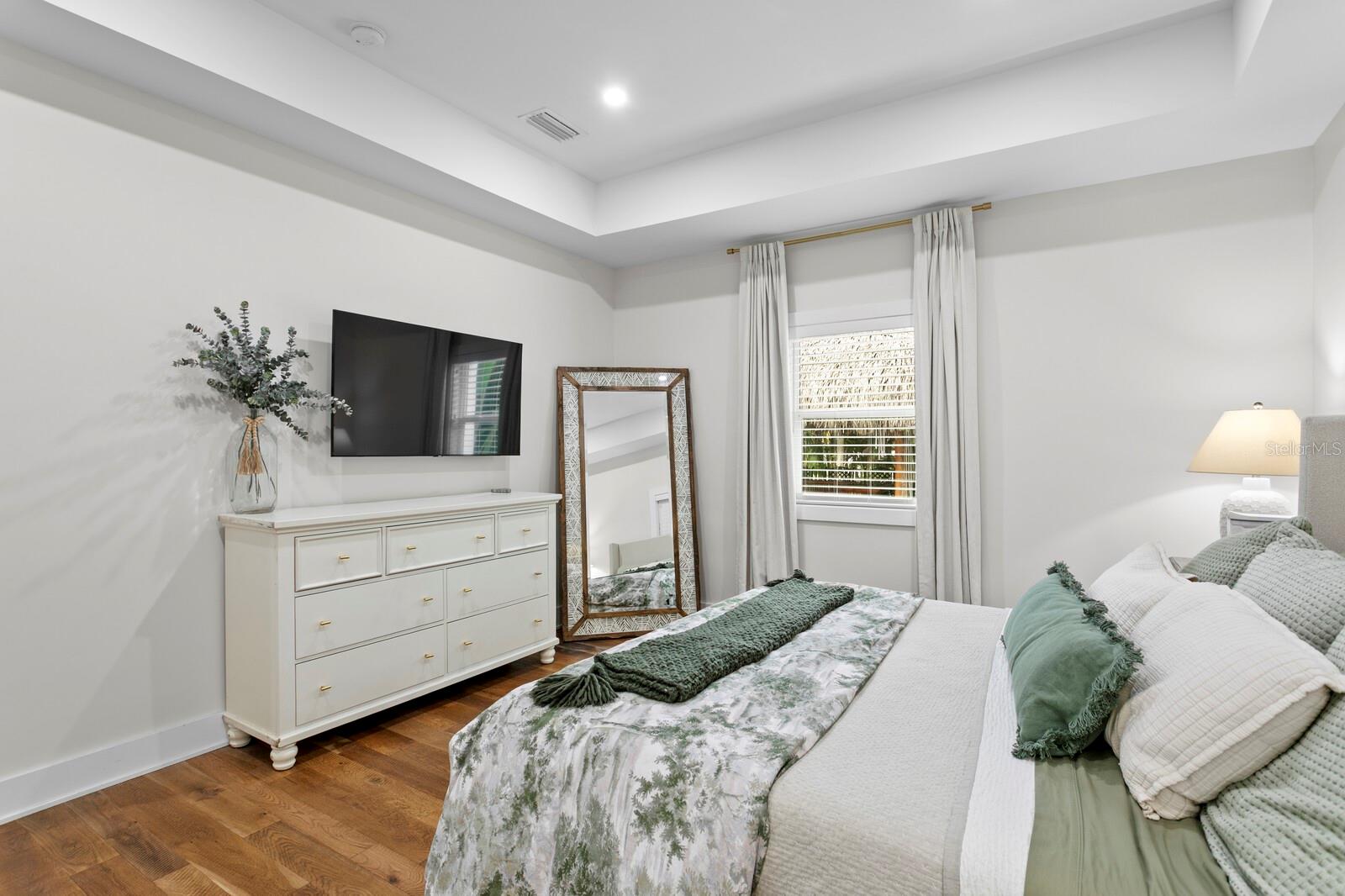 Image 32 of 61 For 1719 11th Street N