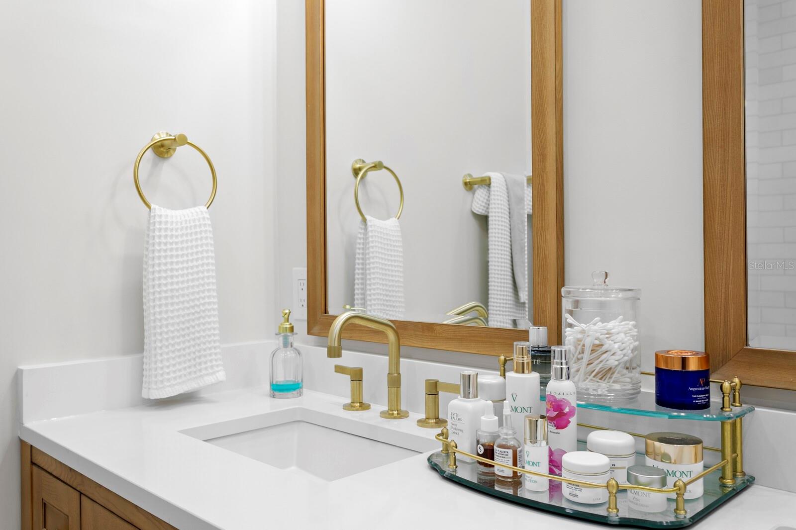 Image 37 of 61 For 1719 11th Street N