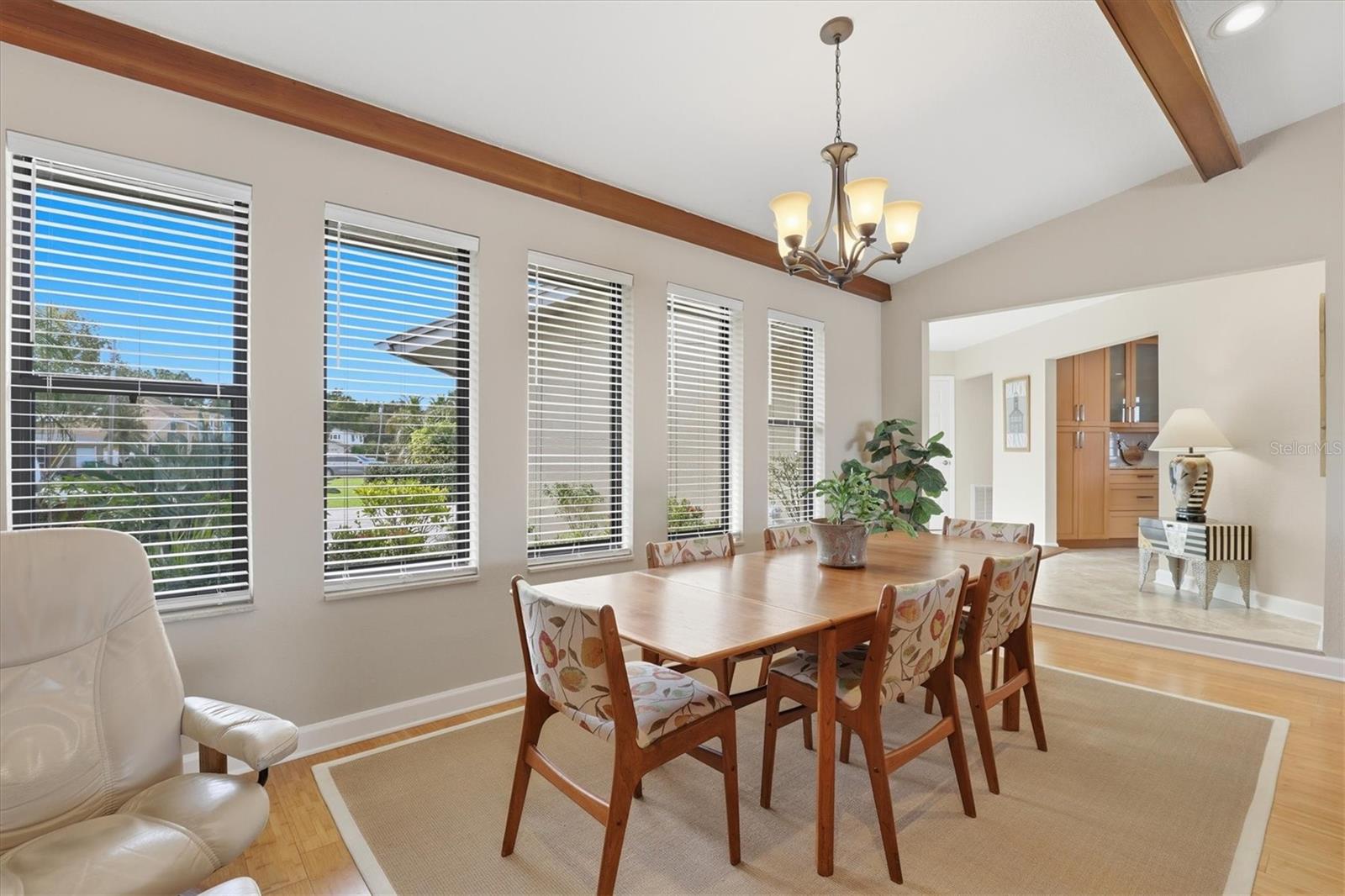 Listing photo id 14 for 66 Canal Drive