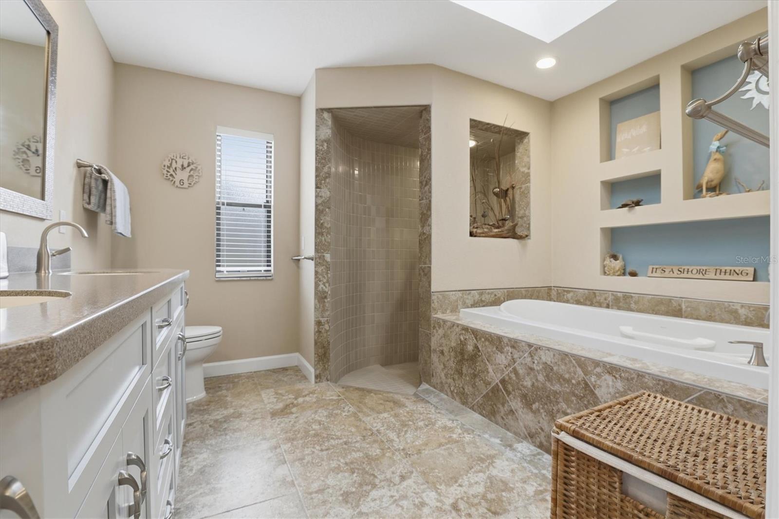 Listing photo id 23 for 66 Canal Drive