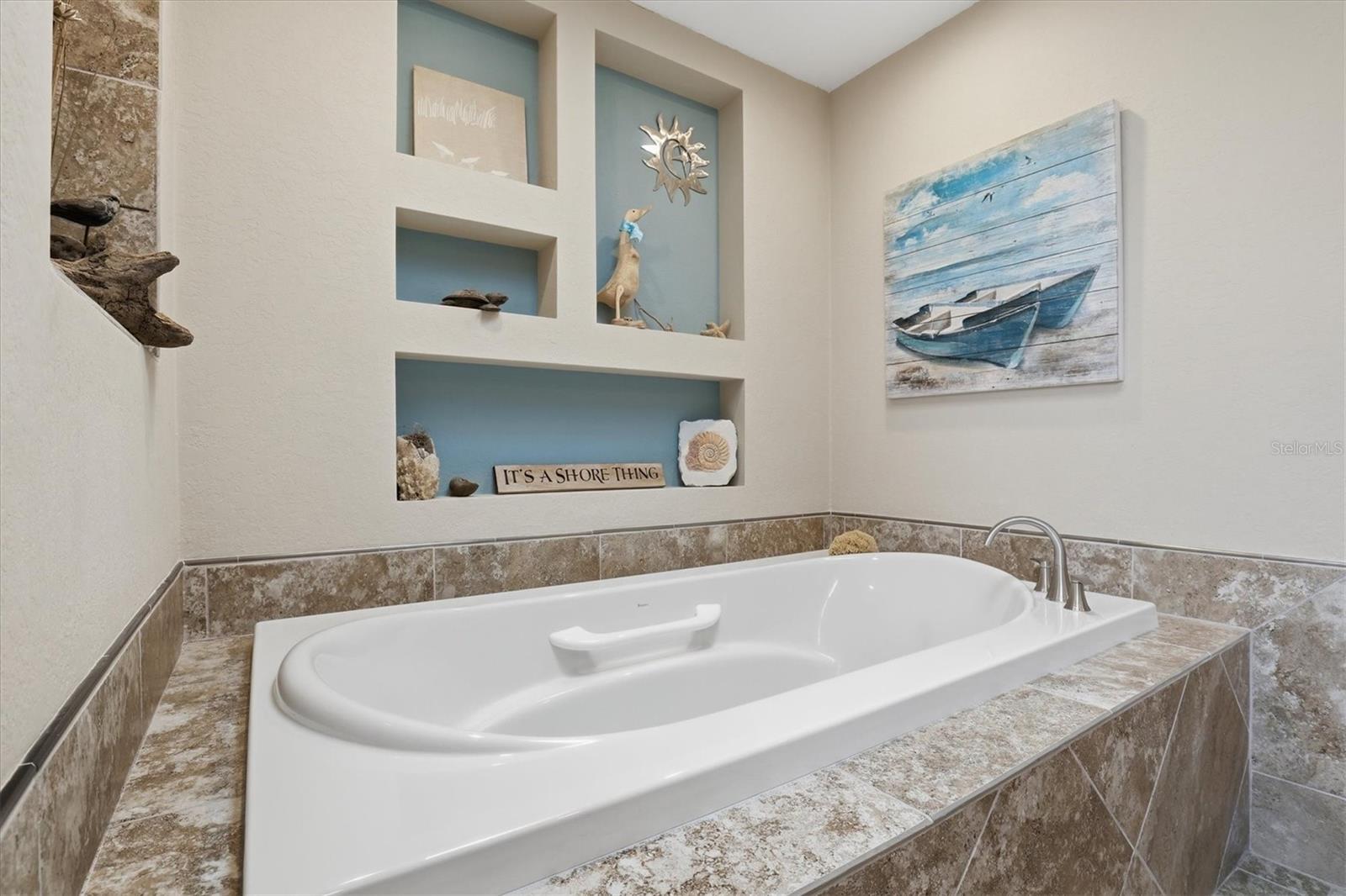 Listing photo id 25 for 66 Canal Drive