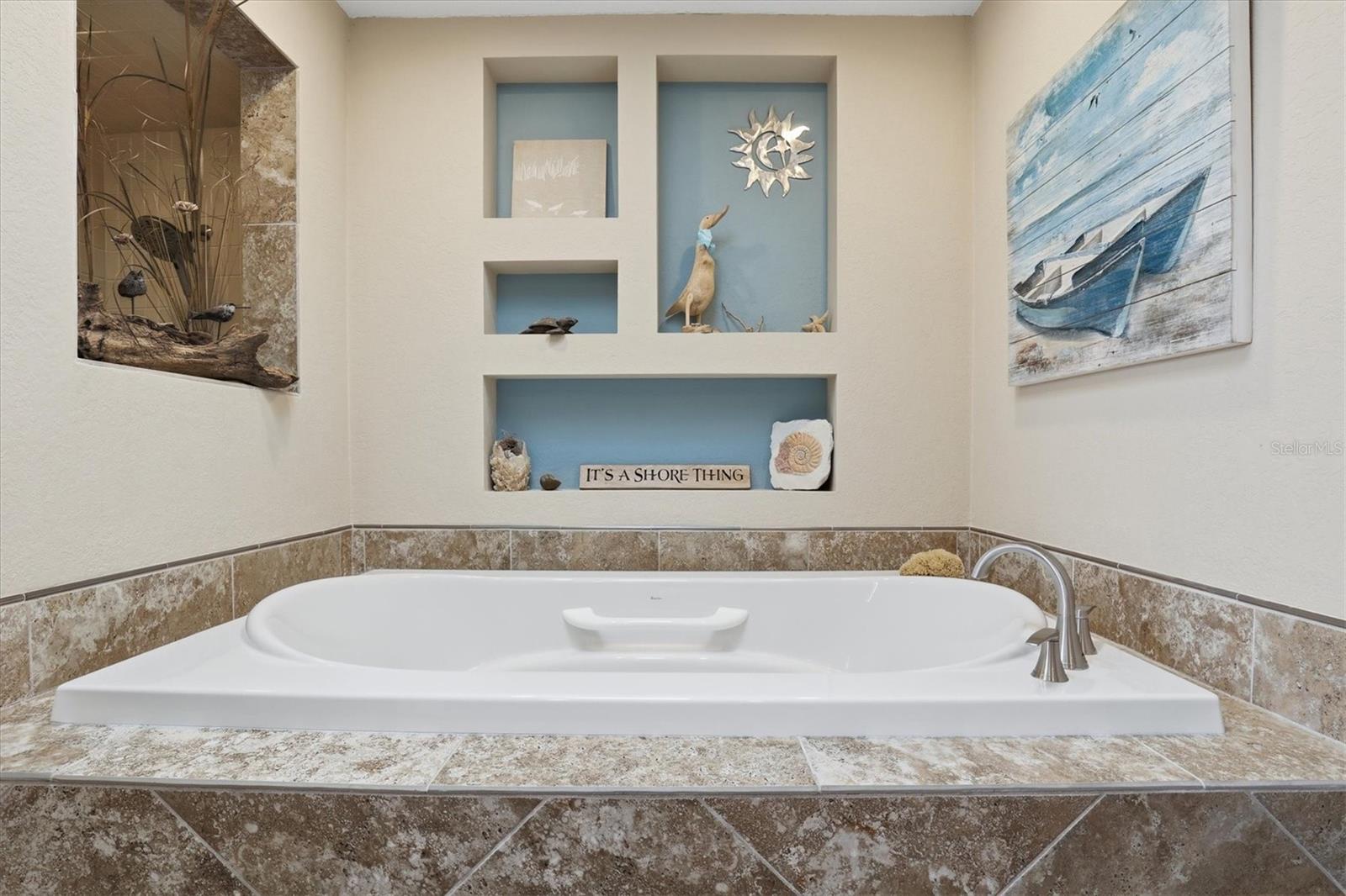 Listing photo id 26 for 66 Canal Drive