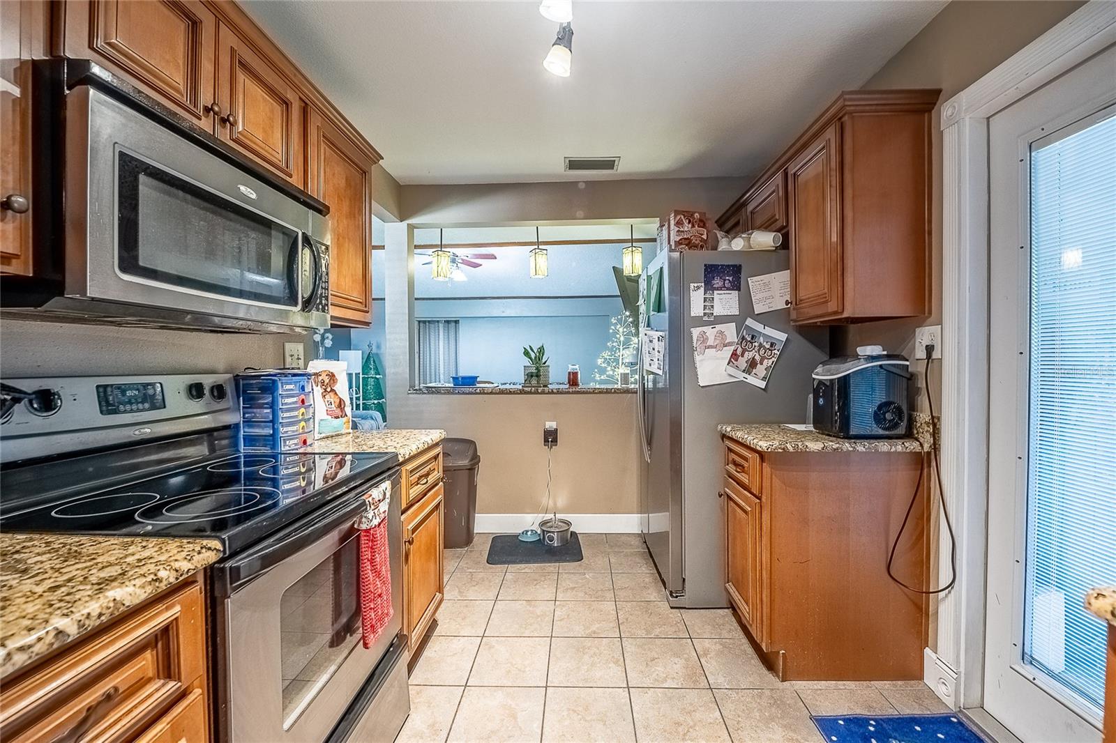 Image 10 of 32 For 800 Avenue L Se