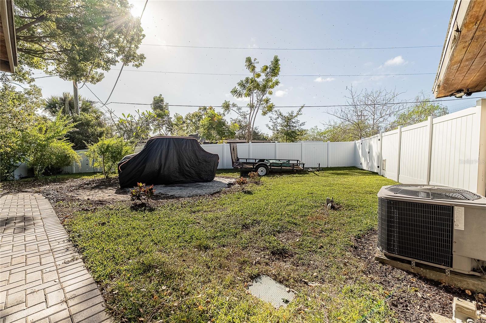 Image 29 of 32 For 800 Avenue L Se